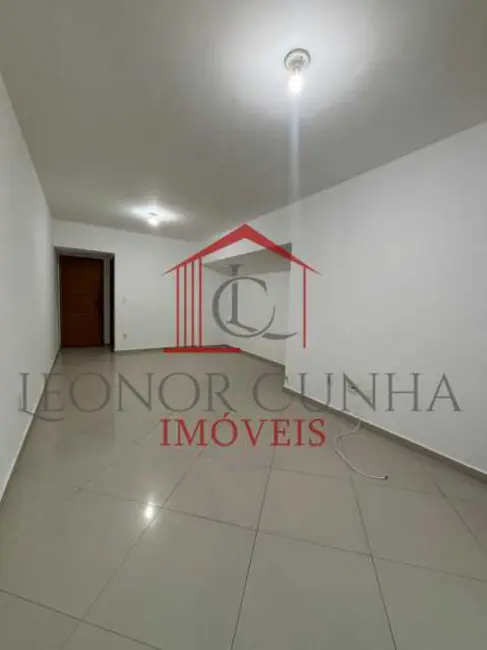 Foto 2 de Apartamento com 3 quartos para alugar, 96m2 em Rio De Janeiro - RJ