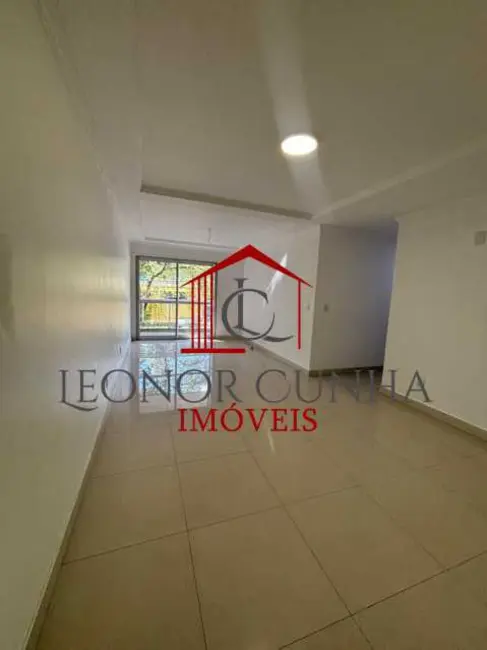 Foto 2 de Apartamento com 3 quartos para alugar, 130m2 em Rio De Janeiro - RJ