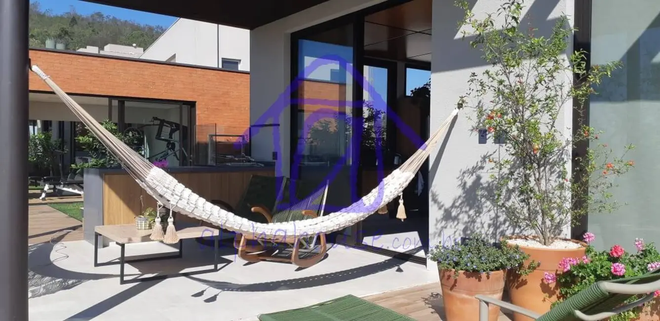 Casa com 3 quartos à venda, 490m2 em Santana De Parnaiba - SP - imagem 8 Foto 8 de Casa com 3 quartos à venda, 490m2 em Santana De Parnaiba - SP