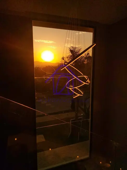 Casa com 4 quartos à venda, 350m2 em Alphaville, Santana De Parnaiba - SP - imagem 3 Foto 3 de Casa com 4 quartos à venda, 350m2 em Alphaville, Santana De Parnaiba - SP
