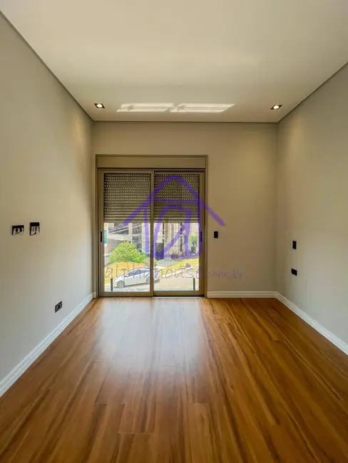 Foto 7 de Casa com 3 quartos à venda, 300m2 em Recanto Maravilha III, Santana De Parnaiba - SP