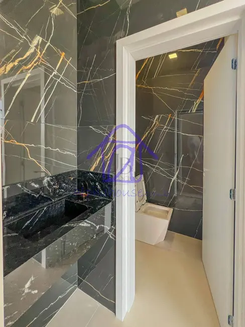 Foto 3 de Casa com 3 quartos à venda, 300m2 em Recanto Maravilha III, Santana De Parnaiba - SP