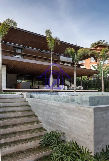 Casa com 5 quartos à venda, 1480m2 em Tamboré, Barueri - SP - imagem 8 Foto 8 de Casa com 5 quartos à venda, 1480m2 em Tamboré, Barueri - SP