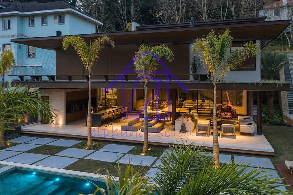 Casa com 5 quartos à venda, 1480m2 em Tamboré, Barueri - SP - imagem 9 Foto 9 de Casa com 5 quartos à venda, 1480m2 em Tamboré, Barueri - SP