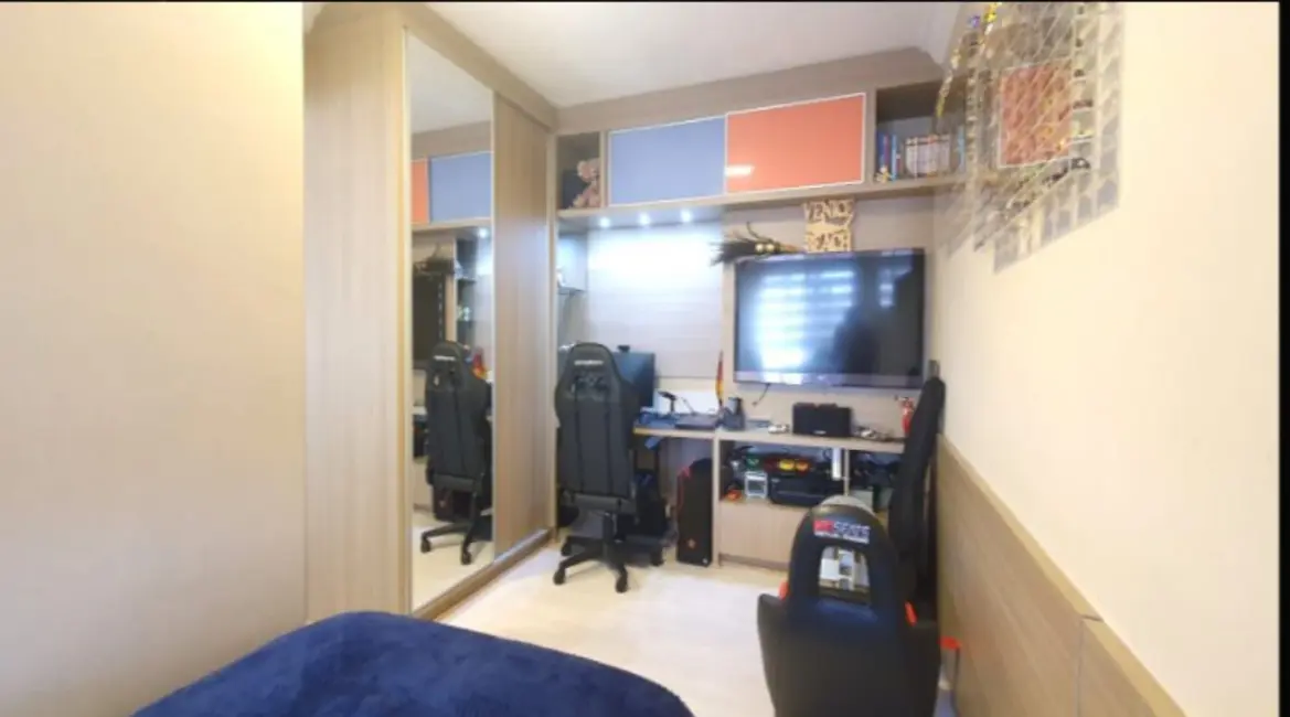 Sobrado com 3 quartos à venda, 212m2 em Xaxim, Curitiba - PR - imagem 7 Foto 7 de Sobrado com 3 quartos à venda, 212m2 em Xaxim, Curitiba - PR