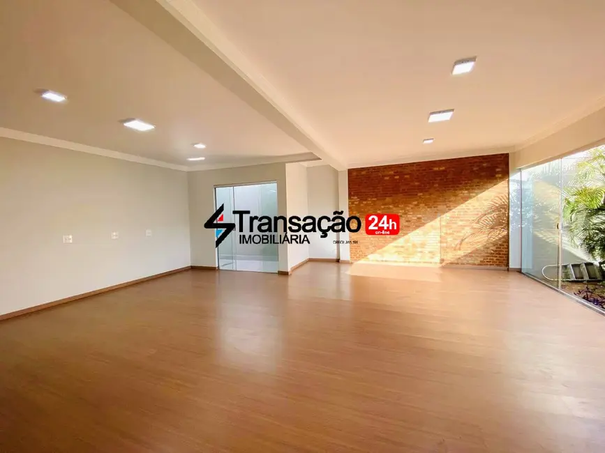 Foto 3 de Casa com 3 quartos à venda, 284m2 em Jardim do Éden, Franca - SP