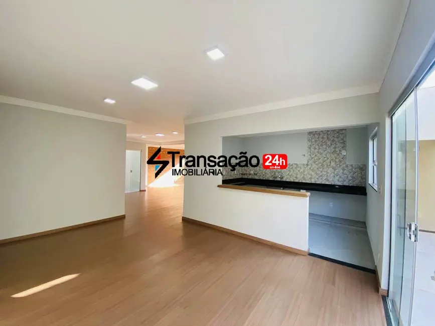 Foto 6 de Casa com 3 quartos à venda, 284m2 em Jardim do Éden, Franca - SP