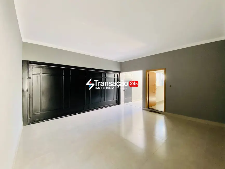 Foto 3 de Casa com 3 quartos à venda, 120m2 em Jardim Califórnia, Franca - SP