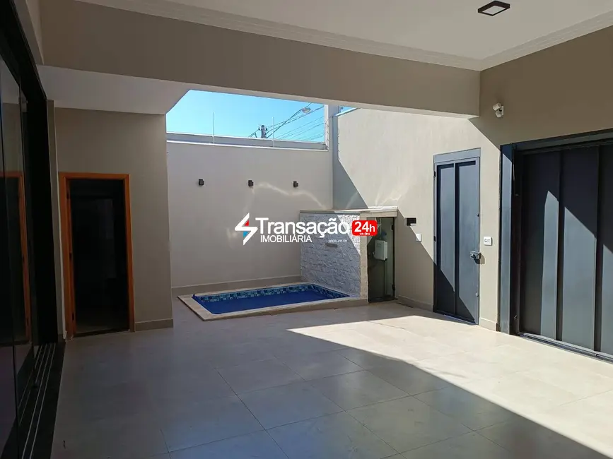 Foto 2 de Casa com 3 quartos à venda, 200m2 em Esplanada Primo Meneghetti, Franca - SP