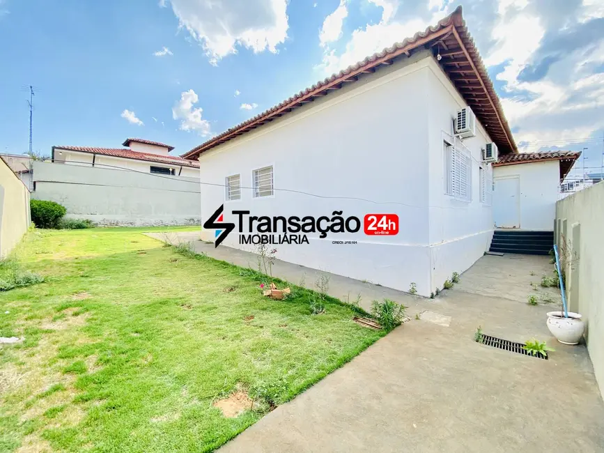 Casa com 4 quartos à venda, 314m2 em Estação, Franca - SP - imagem 3 Foto 3 de Casa com 4 quartos à venda, 314m2 em Estação, Franca - SP