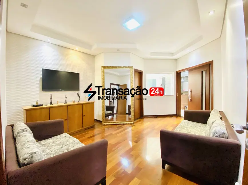 Foto 8 de Casa com 4 quartos à venda, 256m2 em Jardim Integração, Franca - SP