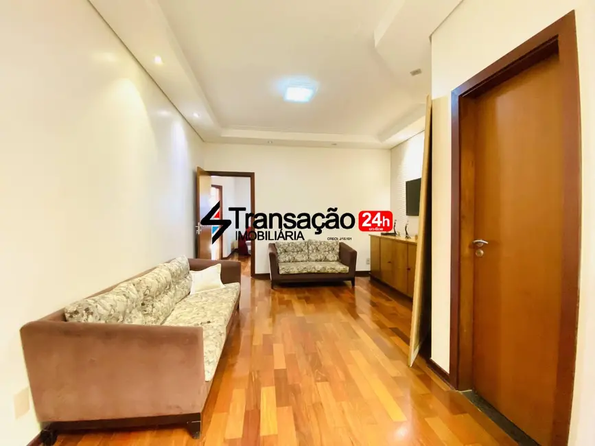 Foto 9 de Casa com 4 quartos à venda, 256m2 em Jardim Integração, Franca - SP
