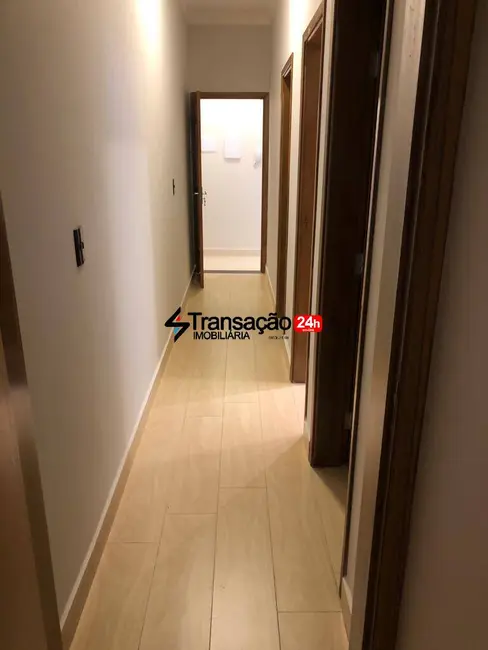 Foto 9 de Apartamento com 3 quartos à venda em Jardim Piratininga, Franca - SP