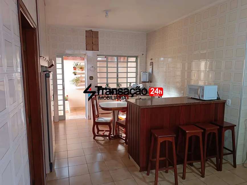 Foto 6 de Casa com 3 quartos à venda, 250m2 em Jardim Lima, Franca - SP