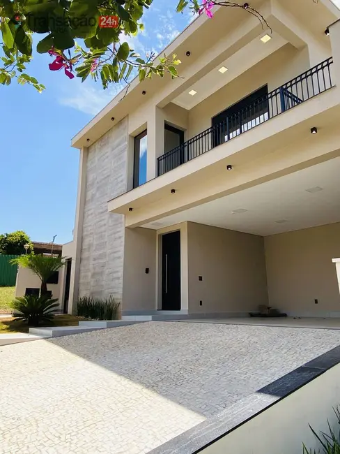 Foto 2 de Casa com 3 quartos à venda, 217m2 em Parque Universitário, Franca - SP