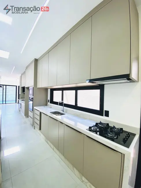 Foto 6 de Casa com 3 quartos à venda, 217m2 em Parque Universitário, Franca - SP