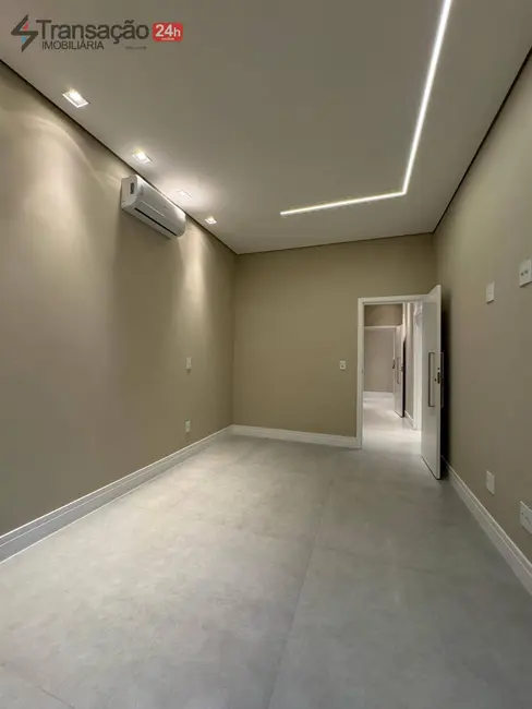 Foto 8 de Casa com 3 quartos à venda, 360m2 em Villa Piemonte I, Franca - SP