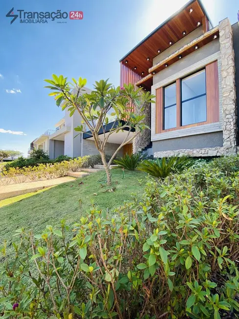 Foto 1 de Casa com 4 quartos à venda, 227m2 em Parque Universitário, Franca - SP