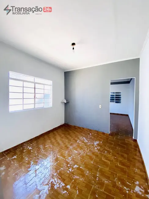 Foto 3 de Casa com 3 quartos à venda, 140m2 em Vila Santa Terezinha, Franca - SP