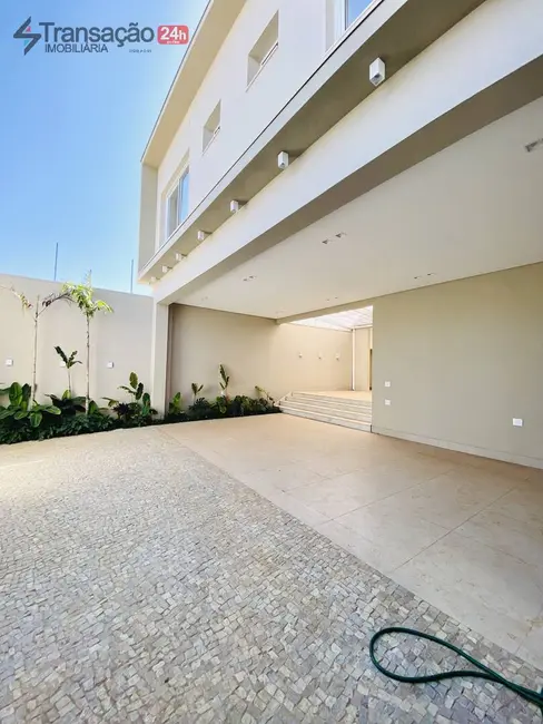 Foto 2 de Casa com 3 quartos à venda, 275m2 em Franca - SP