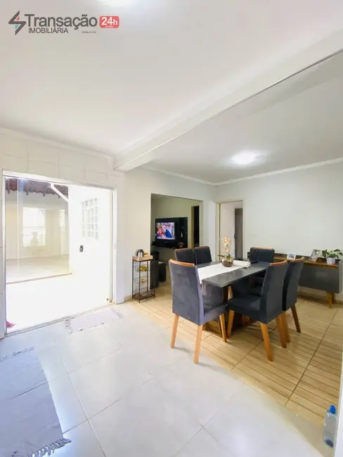 Casa com 3 quartos à venda, 115m2 em Jardim Aeroporto III, Franca - SP - imagem 4 Foto 4 de Casa com 3 quartos à venda, 115m2 em Jardim Aeroporto III, Franca - SP