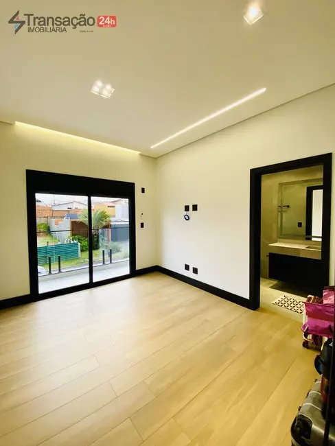 Casa com 3 quartos à venda, 270m2 em Parque Franville, Franca - SP - imagem 9 Foto 9 de Casa com 3 quartos à venda, 270m2 em Parque Franville, Franca - SP