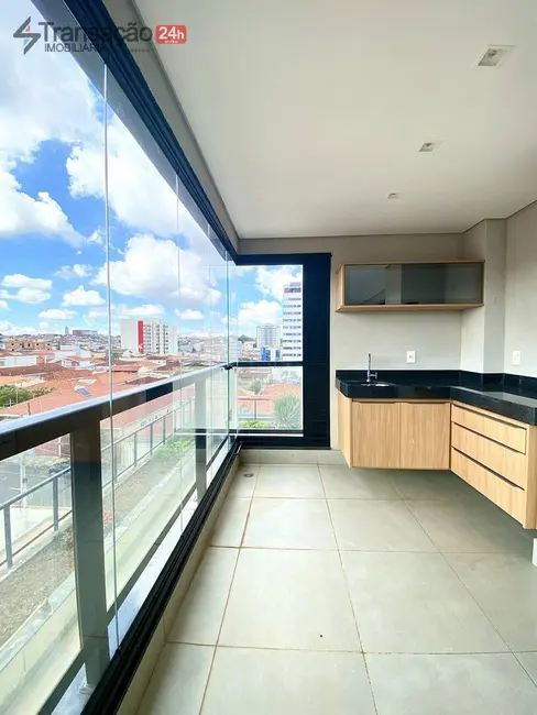 Foto 8 de Apartamento com 3 quartos à venda, 144m2 em São José, Franca - SP