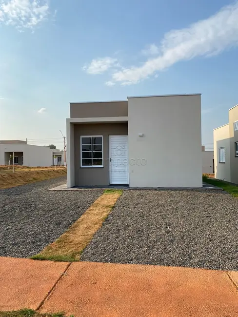 Foto 1 de Casa de Condomínio com 2 quartos para alugar, 48m2 em Sao Jose Do Rio Preto - SP