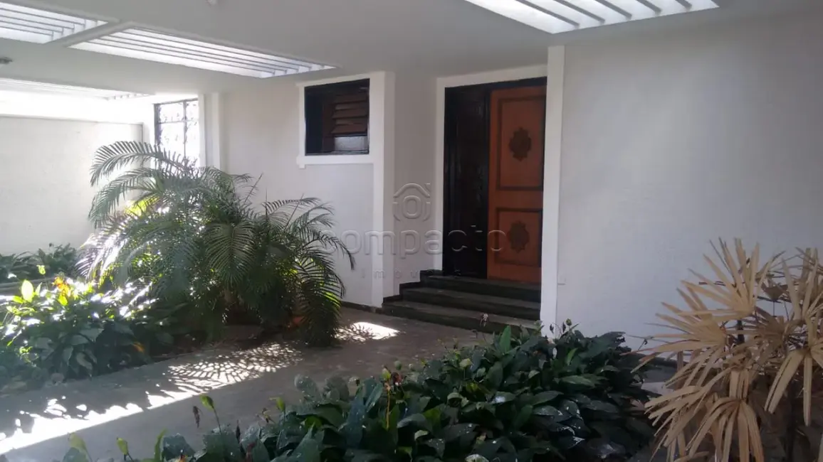 Foto 2 de Casa com 4 quartos para alugar, 300m2 em Sao Jose Do Rio Preto - SP