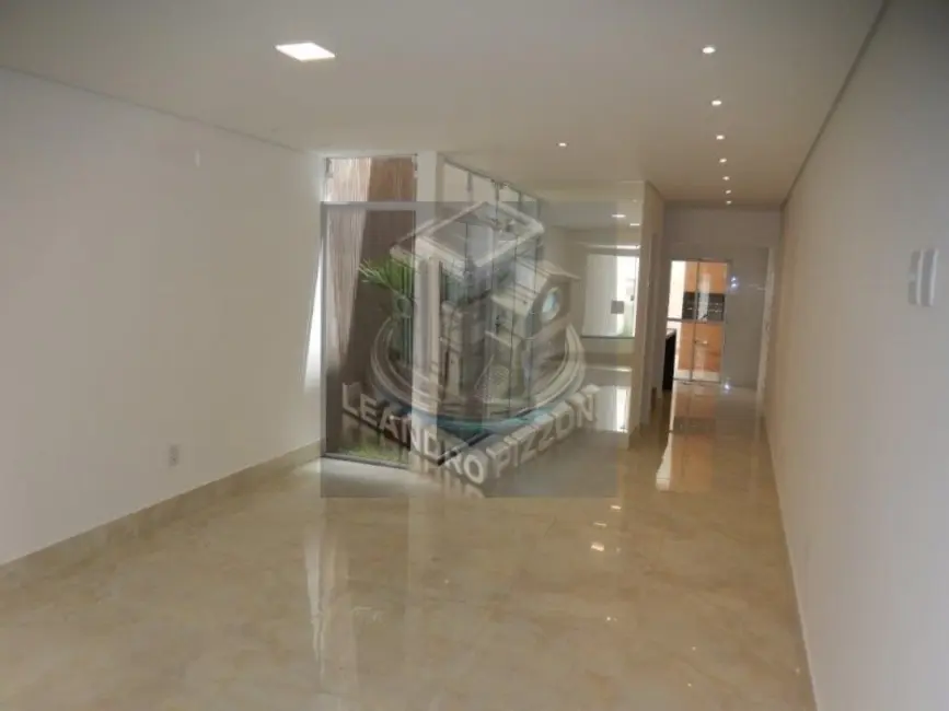 Foto 1 de Sobrado com 4 quartos à venda, 200m2 em Bosque da Saúde, São Paulo - SP