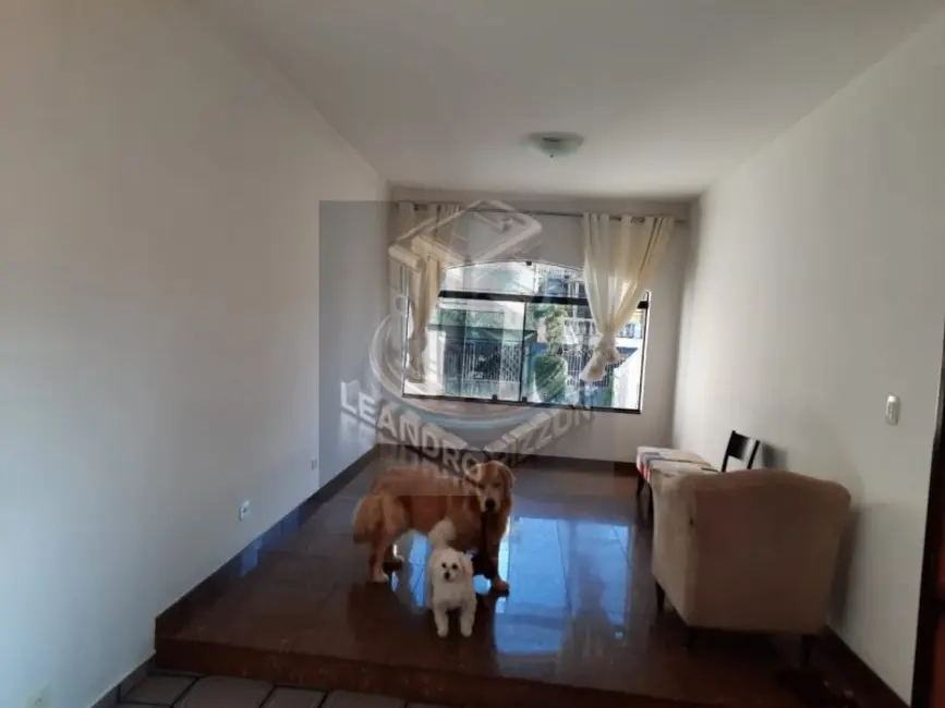 Sobrado com 2 quartos à venda, 225m2 em Jardim Nice, São Paulo - SP - imagem 5 Foto 5 de Sobrado com 2 quartos à venda, 225m2 em Jardim Nice, São Paulo - SP