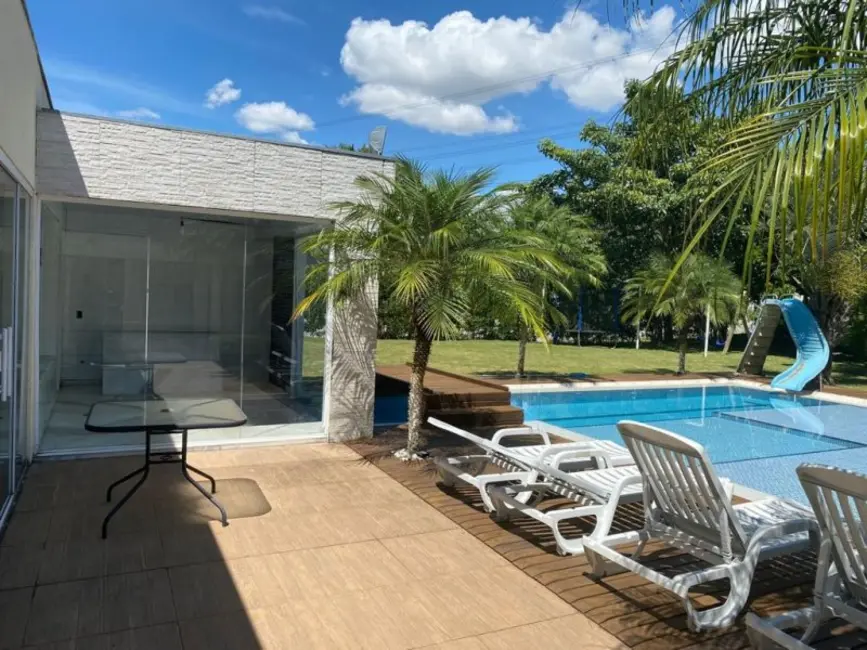 Casa com 4 quartos para alugar, 500m2 em Parque Residencial Itapeti, Mogi Das Cruzes - SP - imagem 6 Foto 6 de Casa com 4 quartos para alugar, 500m2 em Parque Residencial Itapeti, Mogi Das Cruzes - SP