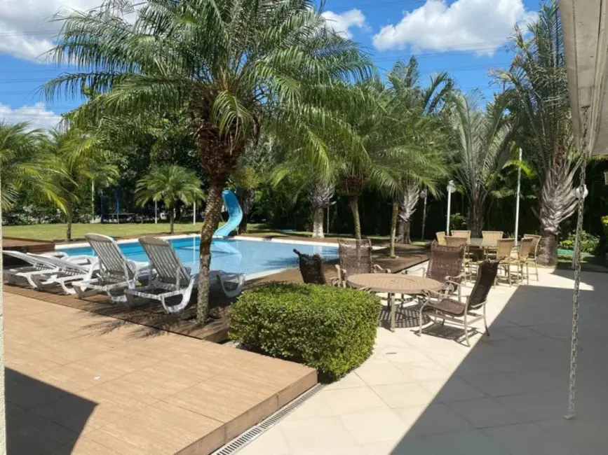 Casa com 4 quartos para alugar, 500m2 em Parque Residencial Itapeti, Mogi Das Cruzes - SP - imagem 8 Foto 8 de Casa com 4 quartos para alugar, 500m2 em Parque Residencial Itapeti, Mogi Das Cruzes - SP