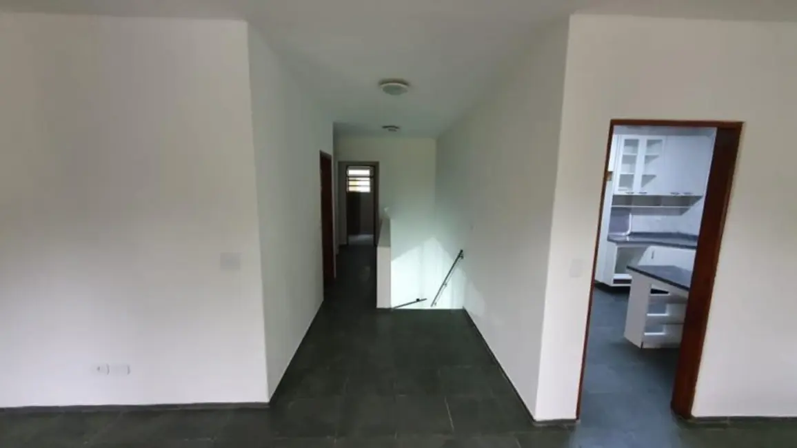 Foto 7 de Casa de Condomínio com 3 quartos para alugar, 187m2 em Arujá Country Club, Aruja - SP