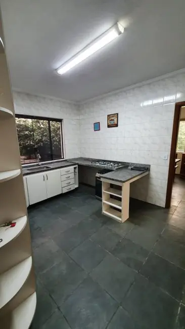 Foto 6 de Casa de Condomínio com 3 quartos para alugar, 187m2 em Arujá Country Club, Aruja - SP
