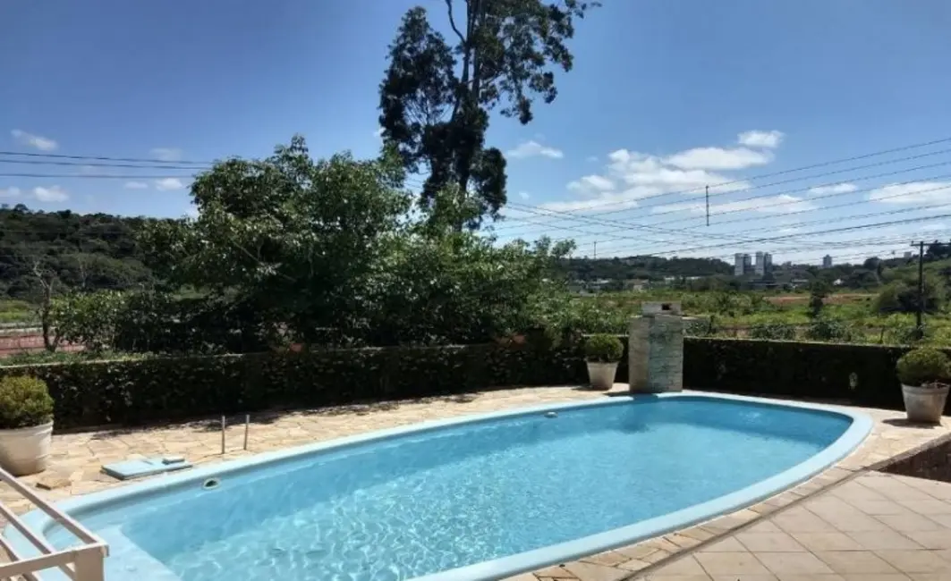 Foto 2 de Casa com 5 quartos à venda, 650m2 em Jordanópolis, Aruja - SP