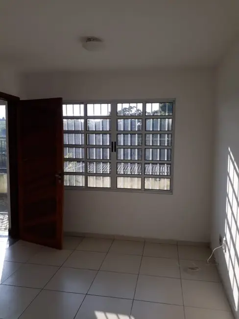Apartamento com 2 quartos para alugar, 50m2 em Jardim Renata, Aruja - SP - imagem 3 Foto 3 de Apartamento com 2 quartos para alugar, 50m2 em Jardim Renata, Aruja - SP