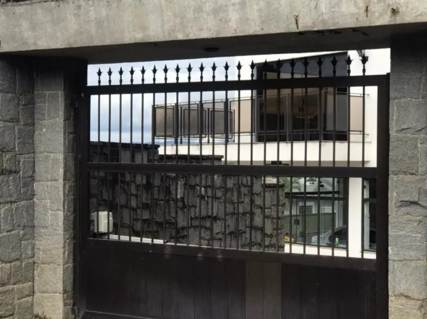 Foto 3 de Casa com 4 quartos para alugar, 520m2 em Jardim Limoeiro, Aruja - SP