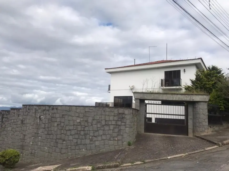 Foto 2 de Casa com 4 quartos para alugar, 520m2 em Jardim Limoeiro, Aruja - SP