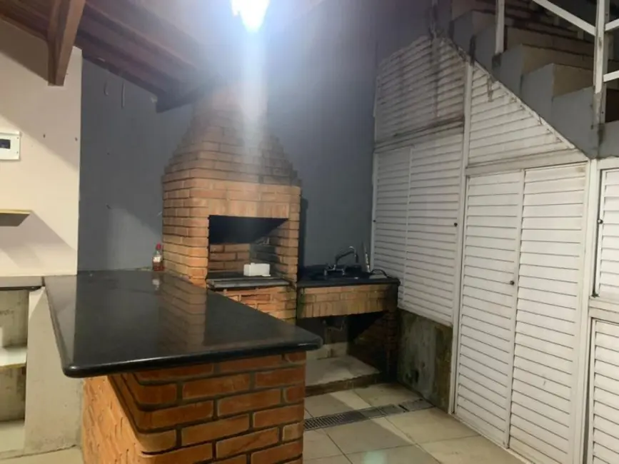 Foto 5 de Casa com 4 quartos à venda, 273m2 em Arujá Country Club, Itaquaquecetuba - SP