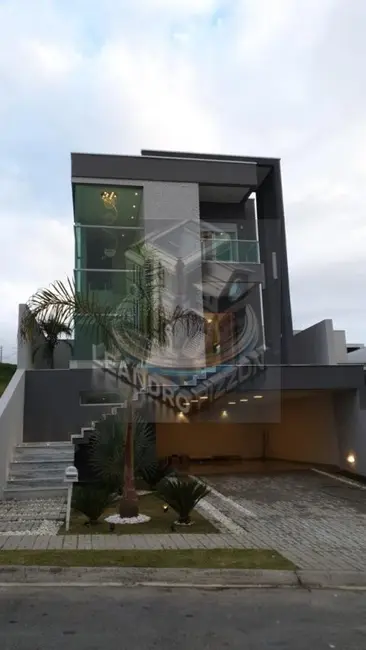 Foto 2 de Casa de Condomínio com 4 quartos à venda, 350m2 em Parque Residencial Itapeti, Mogi Das Cruzes - SP