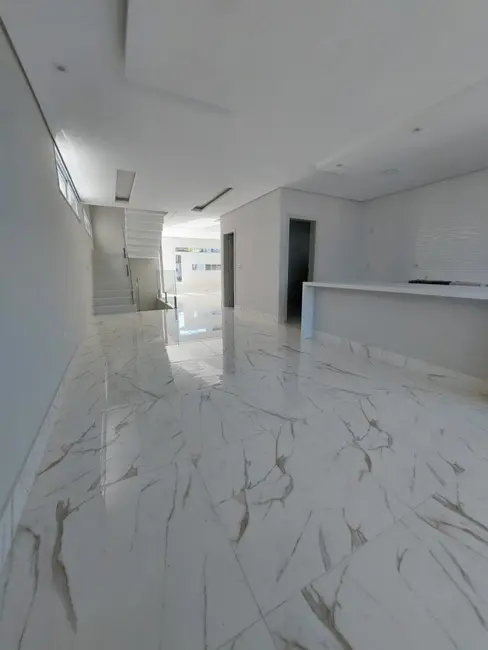 Foto 4 de Casa com 4 quartos à venda, 310m2 em Jardim Fazenda Rincão, Aruja - SP