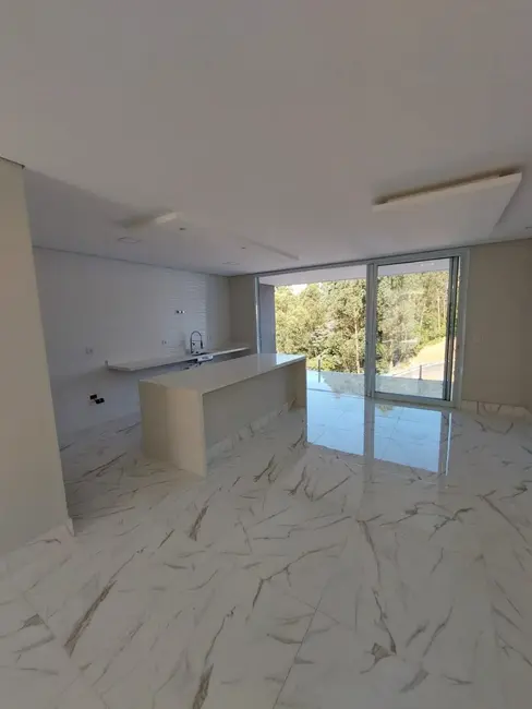 Foto 5 de Casa com 4 quartos à venda, 310m2 em Jardim Fazenda Rincão, Aruja - SP