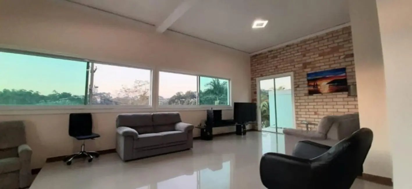 Foto 5 de Casa com 3 quartos à venda, 230m2 em Arujá Country Club, Itaquaquecetuba - SP