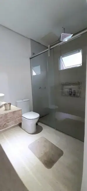 Foto 9 de Casa com 3 quartos à venda, 230m2 em Arujá Country Club, Itaquaquecetuba - SP