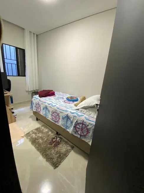 Foto 2 de Casa com 2 quartos à venda, 200m2 em Arujá Centro Residencial, Aruja - SP