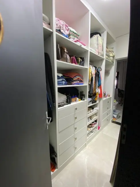 Foto 3 de Casa com 2 quartos à venda, 200m2 em Arujá Centro Residencial, Aruja - SP