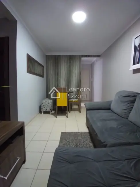 Foto 2 de Apartamento com 2 quartos à venda, 49m2 em São Pedro, Londrina - PR