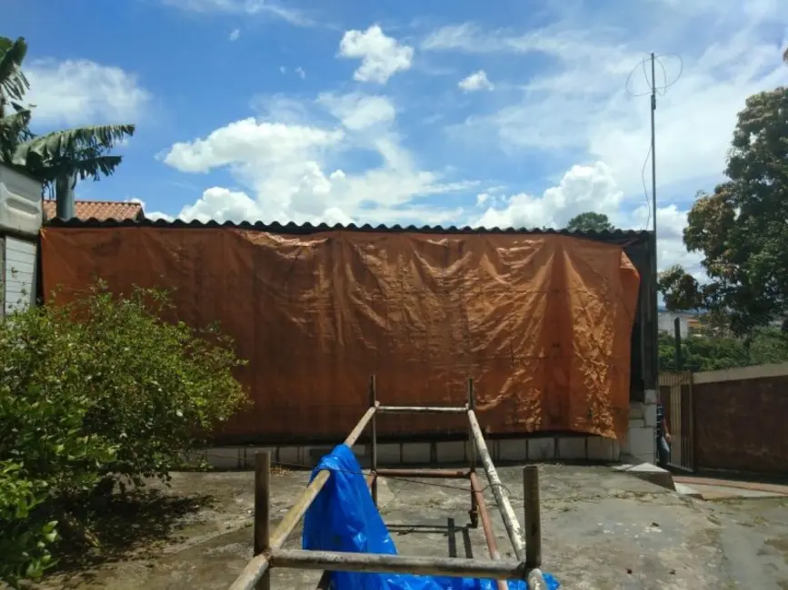 Foto 4 de Casa com 3 quartos à venda, 417m2 em Jardim das Cerejeiras, Aruja - SP