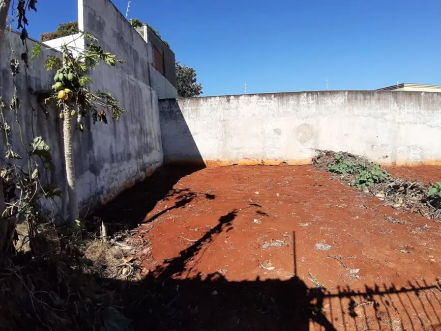 Terreno / Lote à venda, 350m2 em Califórnia, Londrina - PR - imagem 5 Foto 5 de Terreno / Lote à venda, 350m2 em Califórnia, Londrina - PR